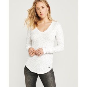 Abercrombie & Fitch White Long Sleeve Tee